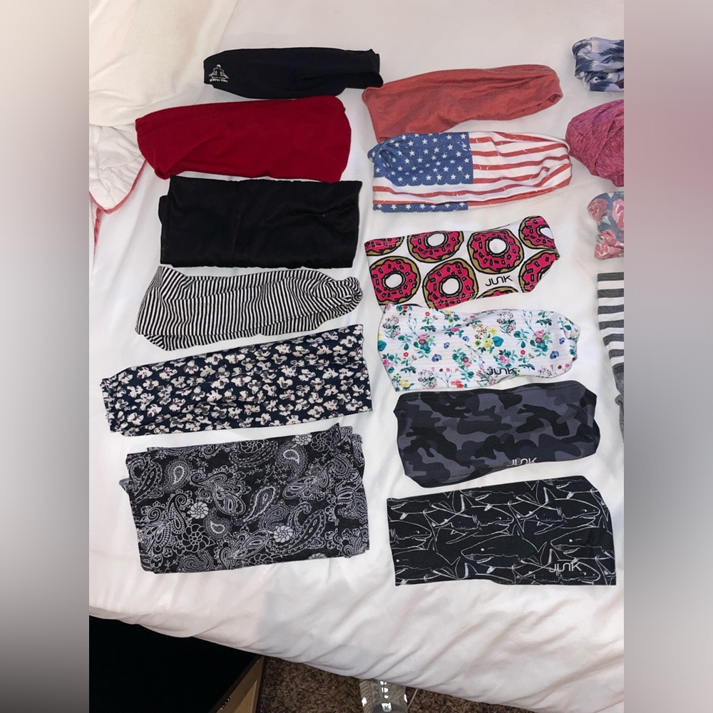 25 headbands (athletic and casual)